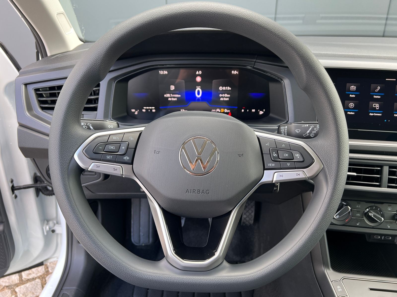 Fahrzeugabbildung Volkswagen Polo 1.0 MPI *LED, Klima, Sitzhzg., AppConnect,