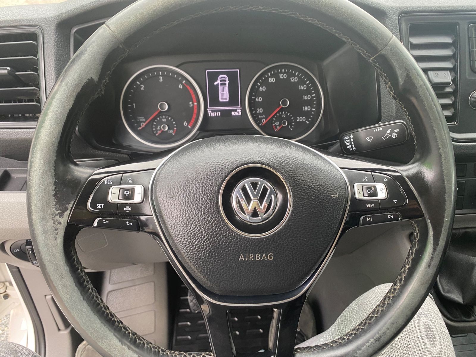 Fahrzeugabbildung Volkswagen Crafter Kasten L3H2,AHK-3500t,Regal,Garantie