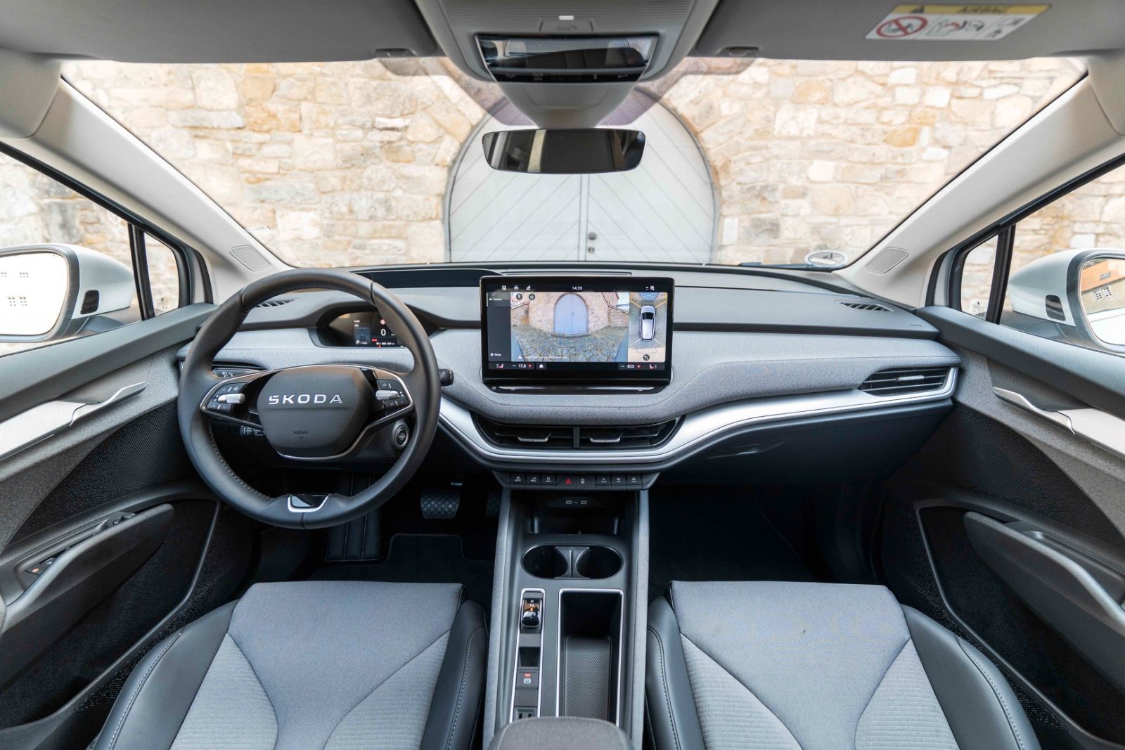 Fahrzeugabbildung SKODA Enyaq 85 LOFT CANTON HUD LED 360° AHK ACC