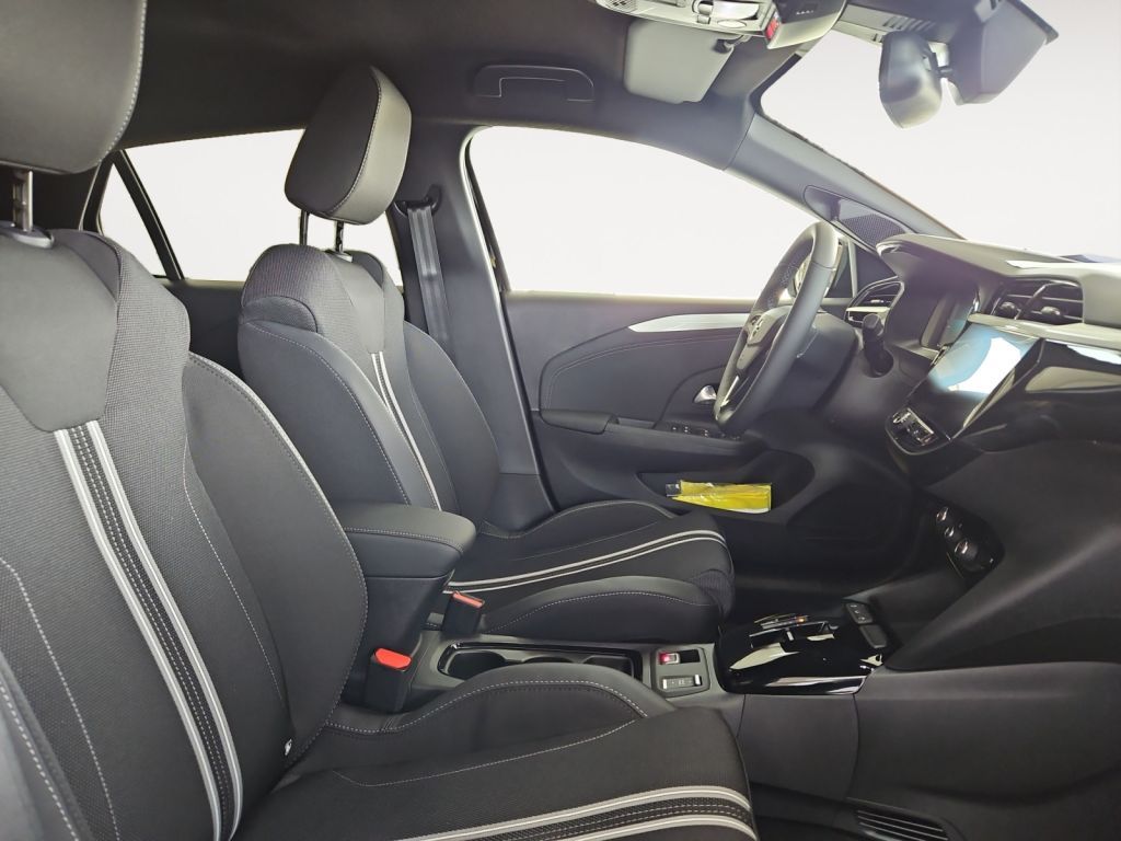 Fahrzeugabbildung Opel Corsa Hybrid GS Winter-Paket/Infotainment-Paket