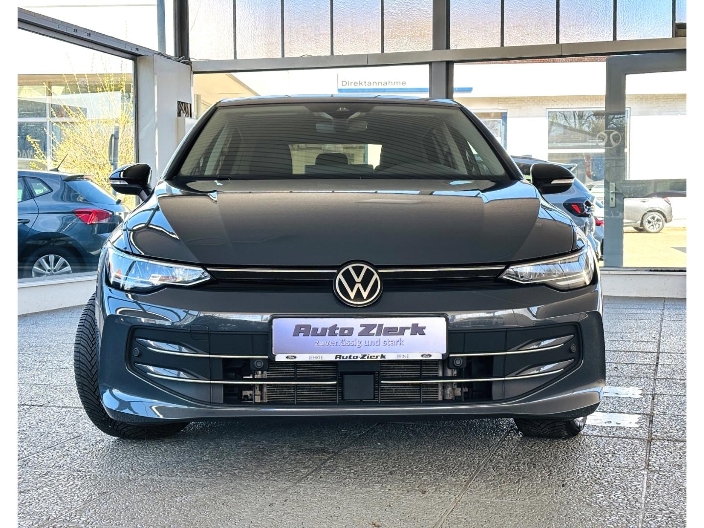 Volkswagen Golf VIII 1.5 TSI Goal ACC LED PDC SHZ GJR