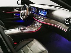 MERCEDES-BENZ E 63 AMG S 4Matic Navi Kamera CARBON Panorama AC