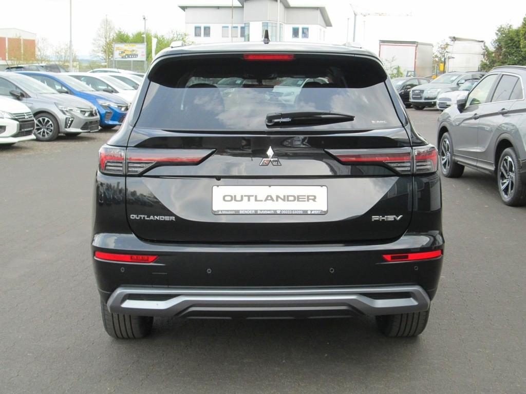 Mitsubishi Outlander 2,4 PHEV  INTRO-EDITION