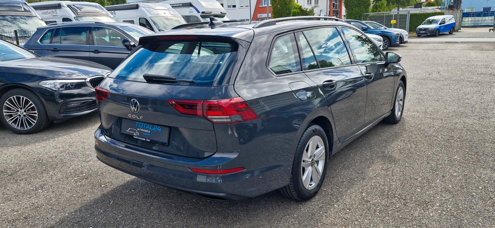 Volkswagen Golf VIII Life/Navi/LED/ACC/Sitzhei/PDC/Spur/1Ha