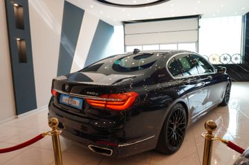 BMW 740 - 7