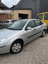 Ford Focus 1.6 Neu TÜV - Ford Focus aus 2000: 1.6