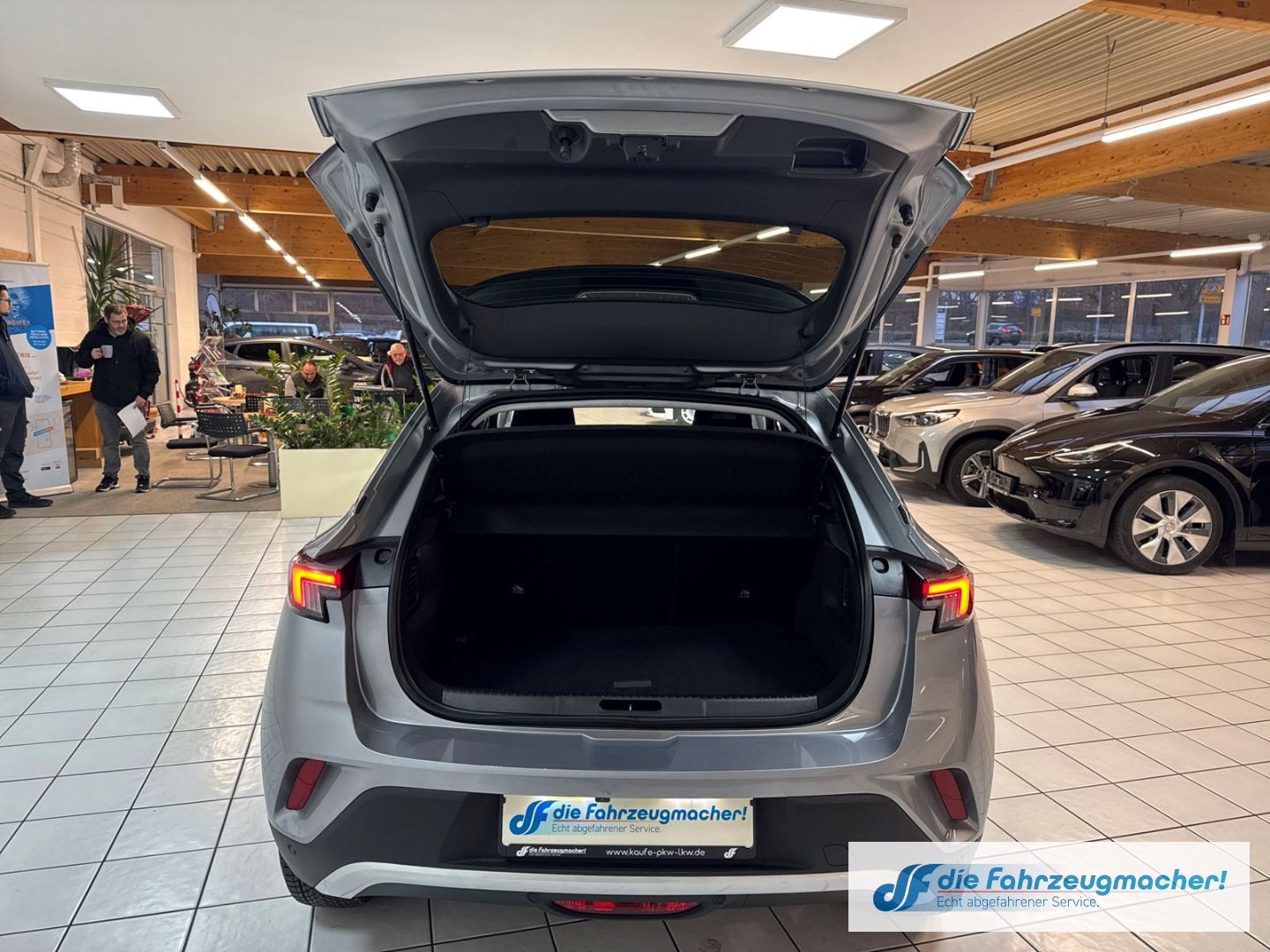 Fahrzeugabbildung Opel Mokka e Elegance Navi Digitales Cockpit LED ACC