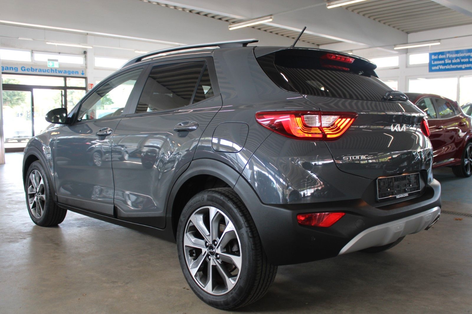 Fahrzeugabbildung Kia Stonic KLIMAAUTO Kamera PDC DAB SHZ LHZ 1.Hand