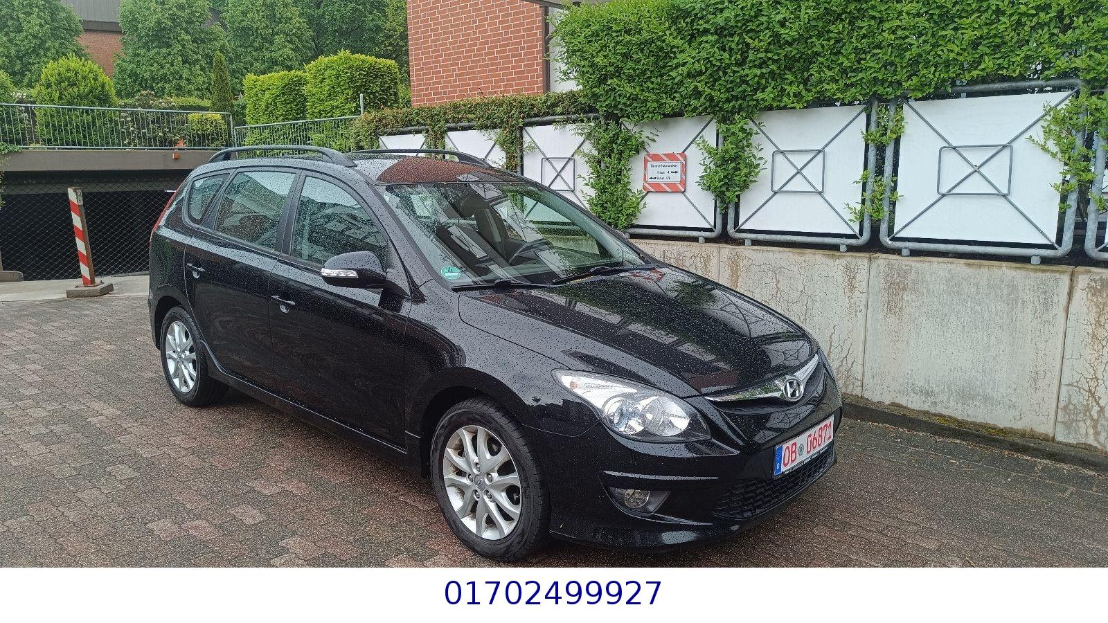 Hyundai i30 CW 1.6 CRDi FIFA WM Edition TÜV NEU