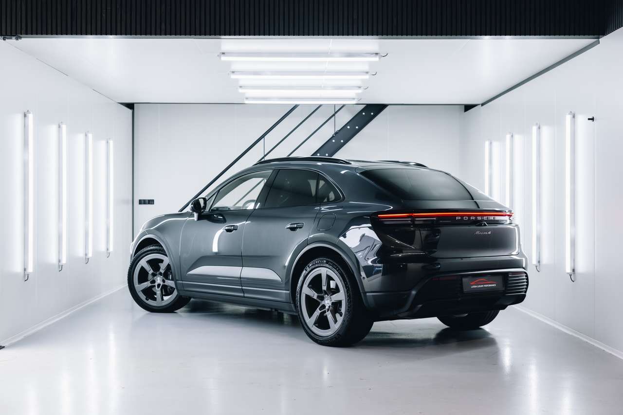 Porsche Macan 4 Electric Pano BOSE Trekhaak Luchtvering imagem 3