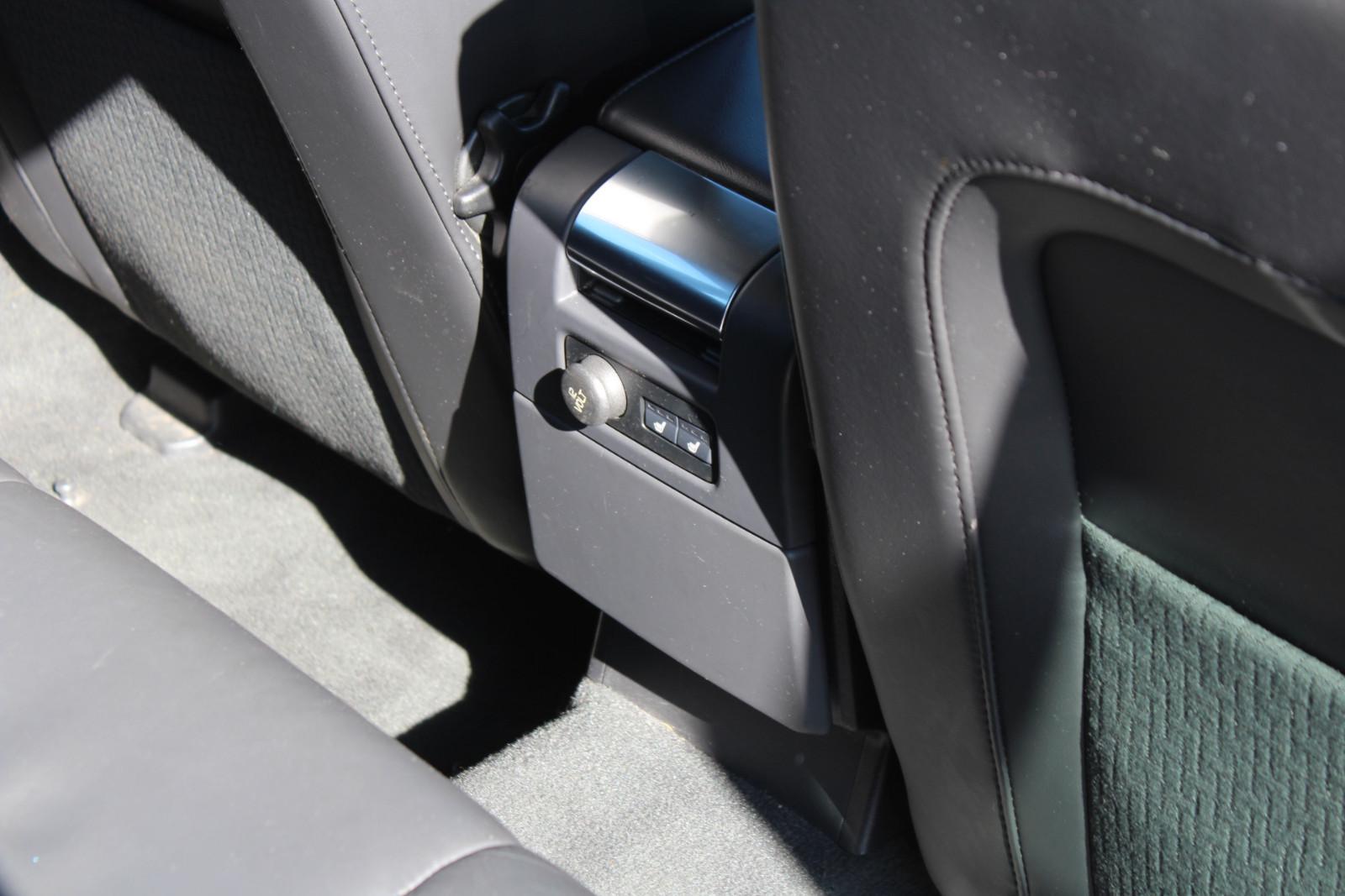 Volvo V70 2013 — photo 13