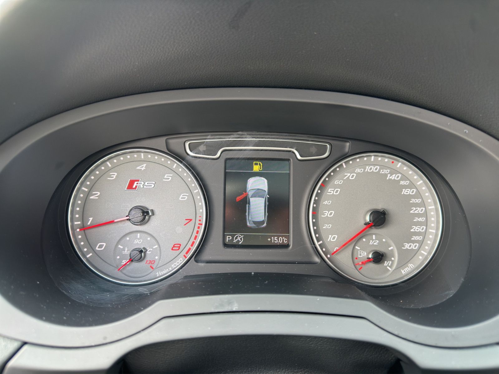 Fahrzeugabbildung Audi RSQ3 2.5 TFSI quattro *Carbon*Bose*Pano*Naviplus