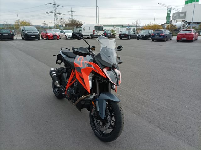 KTM 1290 Super Duke GT 2024