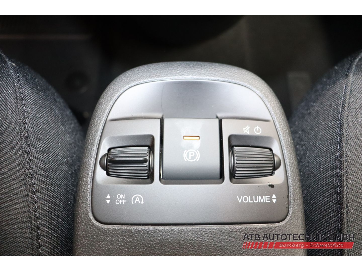 Fahrzeugabbildung Fiat 500 1.0l Hybrid ICON Apple CarPlay Klimaautom DA