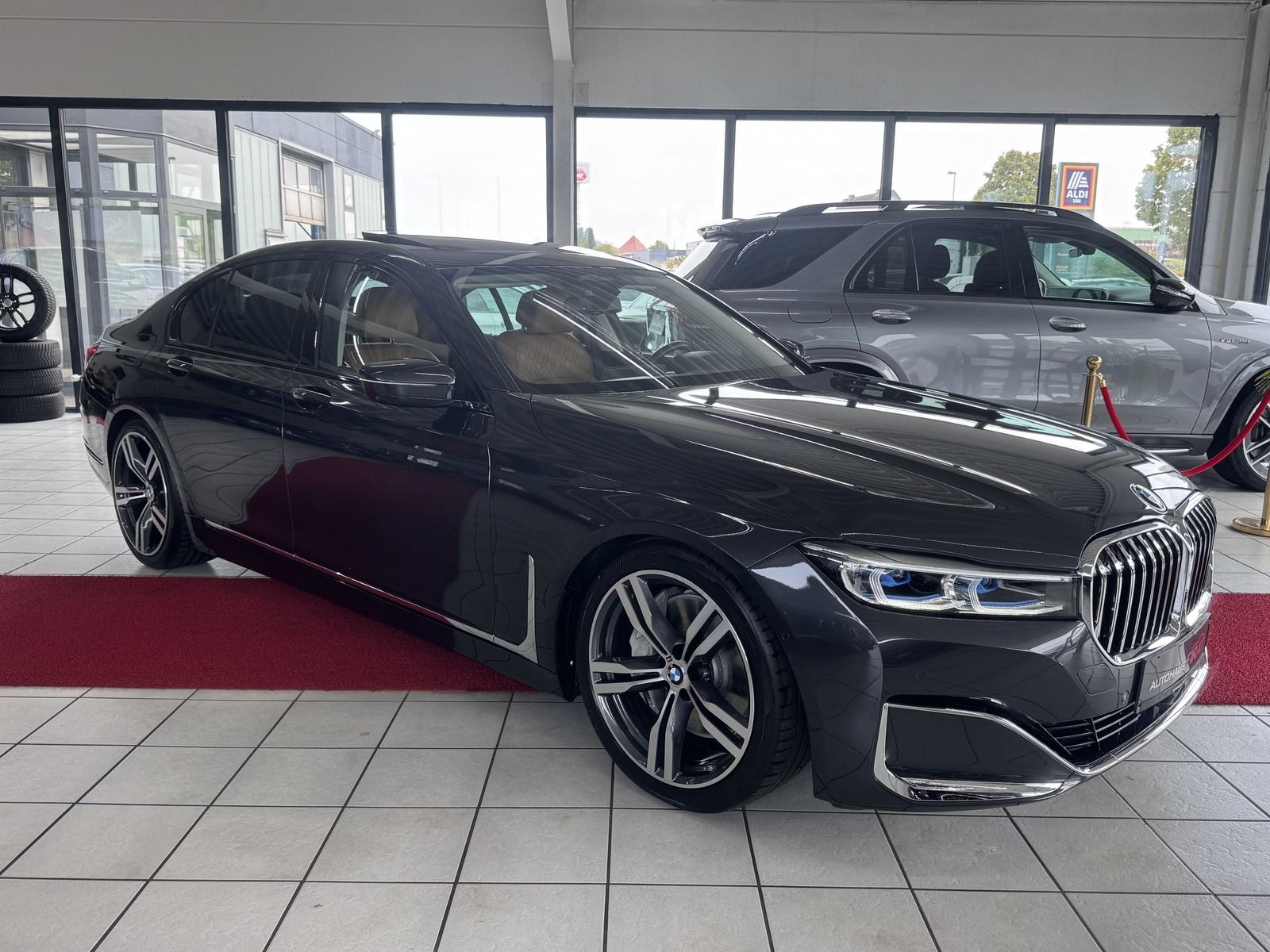 BMW 745 e Exterieurdesign Pure Excellence°Head up° foto 5