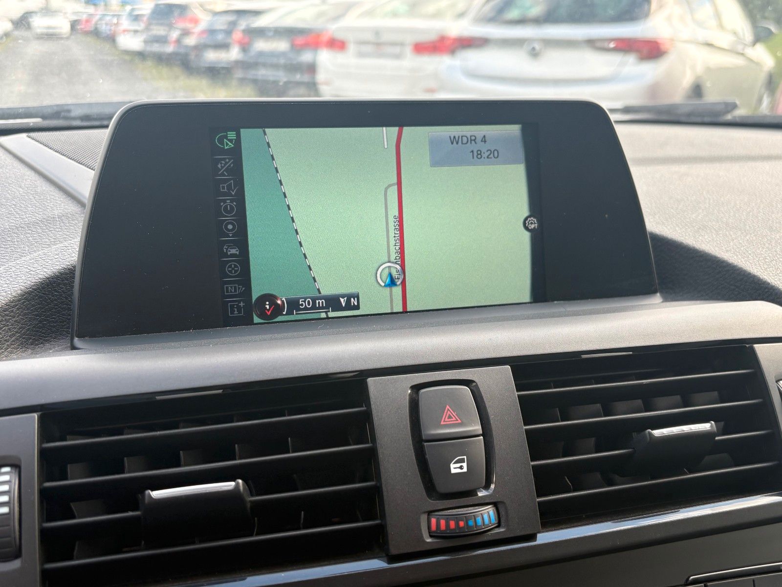 Fahrzeugabbildung BMW 120d 5-Türer URBAN Aut. Navi Xenon Leder SpeedLi