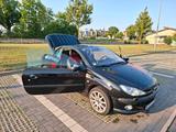 Peugeot 206cc Platinum 2.0 16V * 136 PS * ... - Peugeot 206 mit Benzin-Antrieb: Cabrio, Ps
