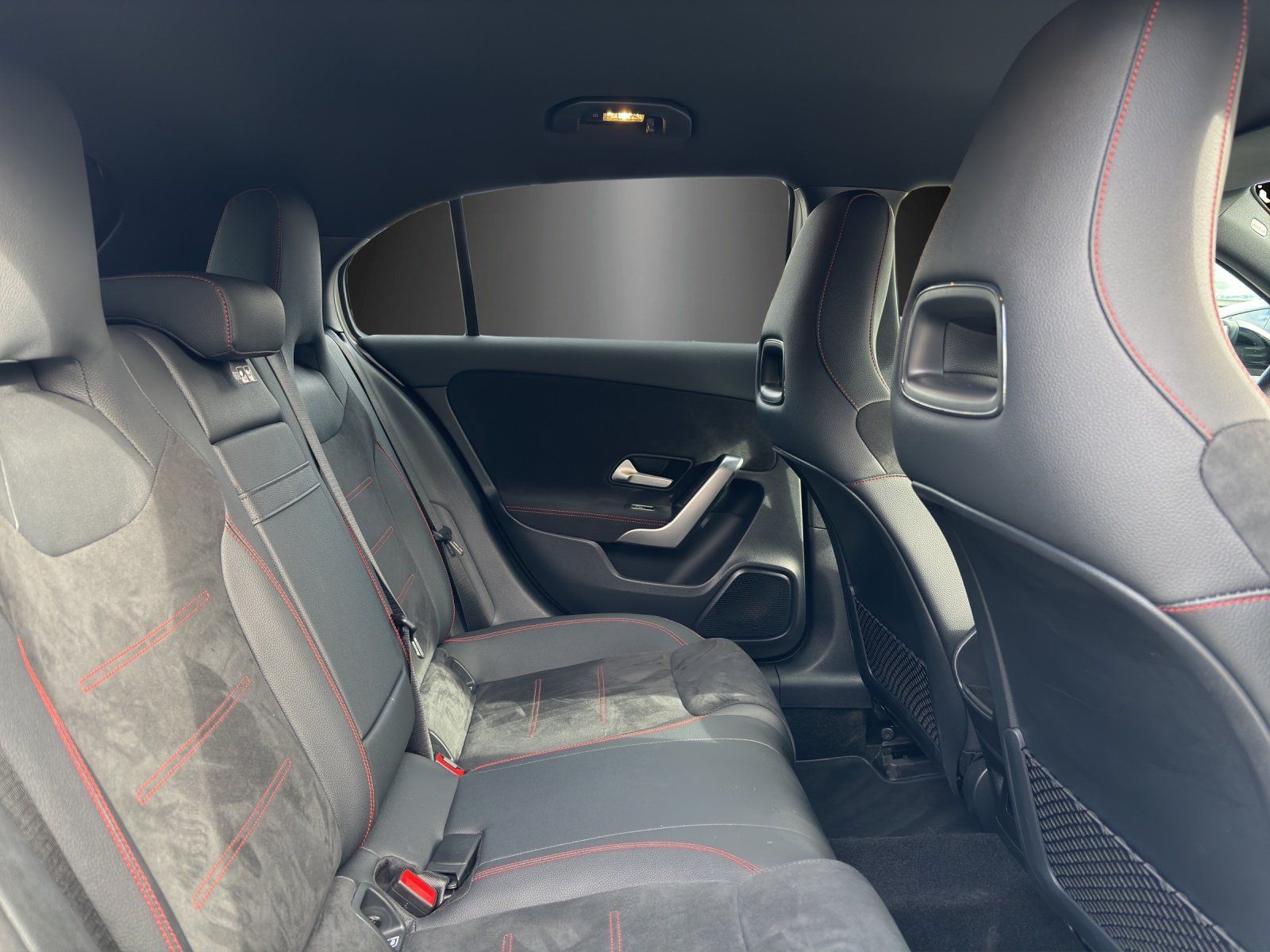 Fahrzeugabbildung Mercedes-Benz A 180 d AMG Distro KeyGO NIGHT Kamera LED