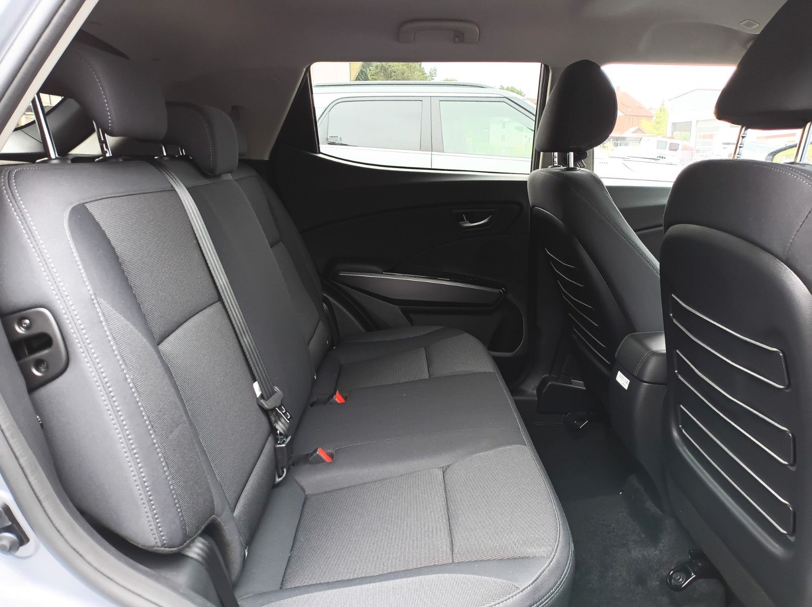 Fahrzeugabbildung KGM TIVOLI 1.5 NOMAD+AUTOMATIK+LM FELGEN+ANDROID++++