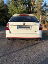Skoda Octavia 2.0 TSI DSG RS60 Combi RS60 - Skoda Octavia RS60 mit Benzin-Antrieb