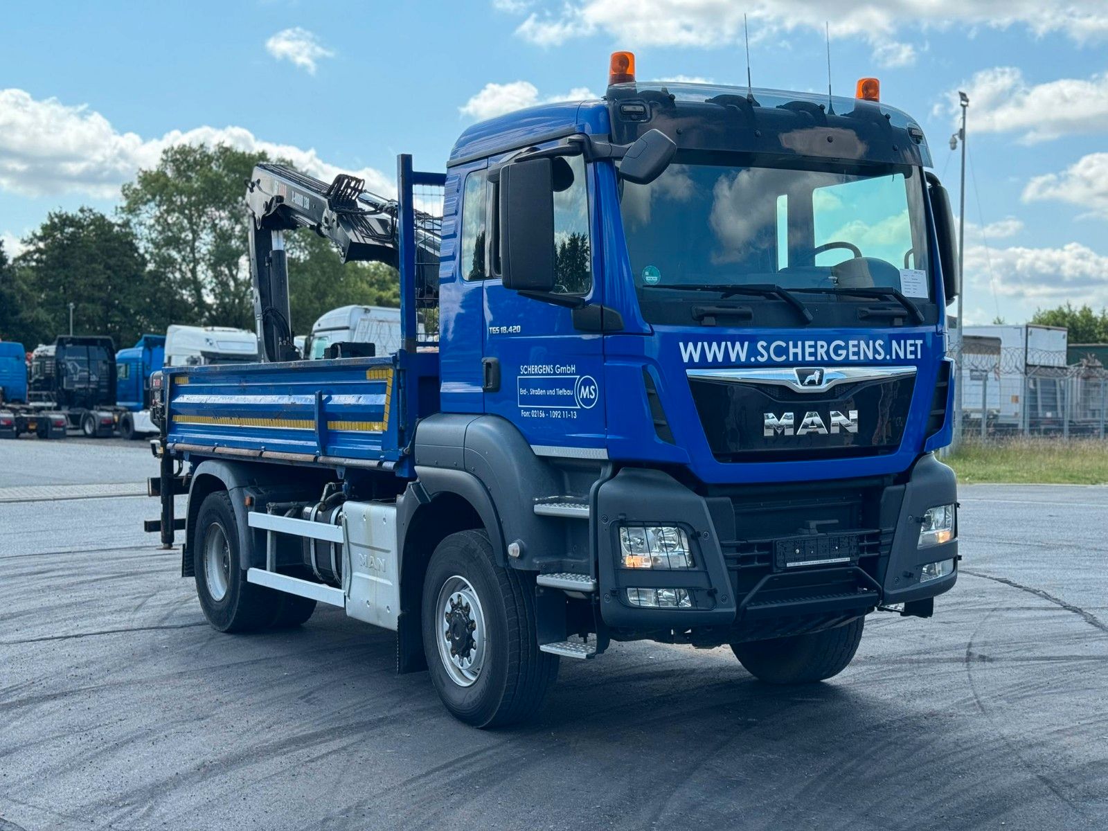 Fahrzeugabbildung MAN TGS 18.420 4X4 BLS 2 SK mit HIAB X-HiDuo 138 BS-