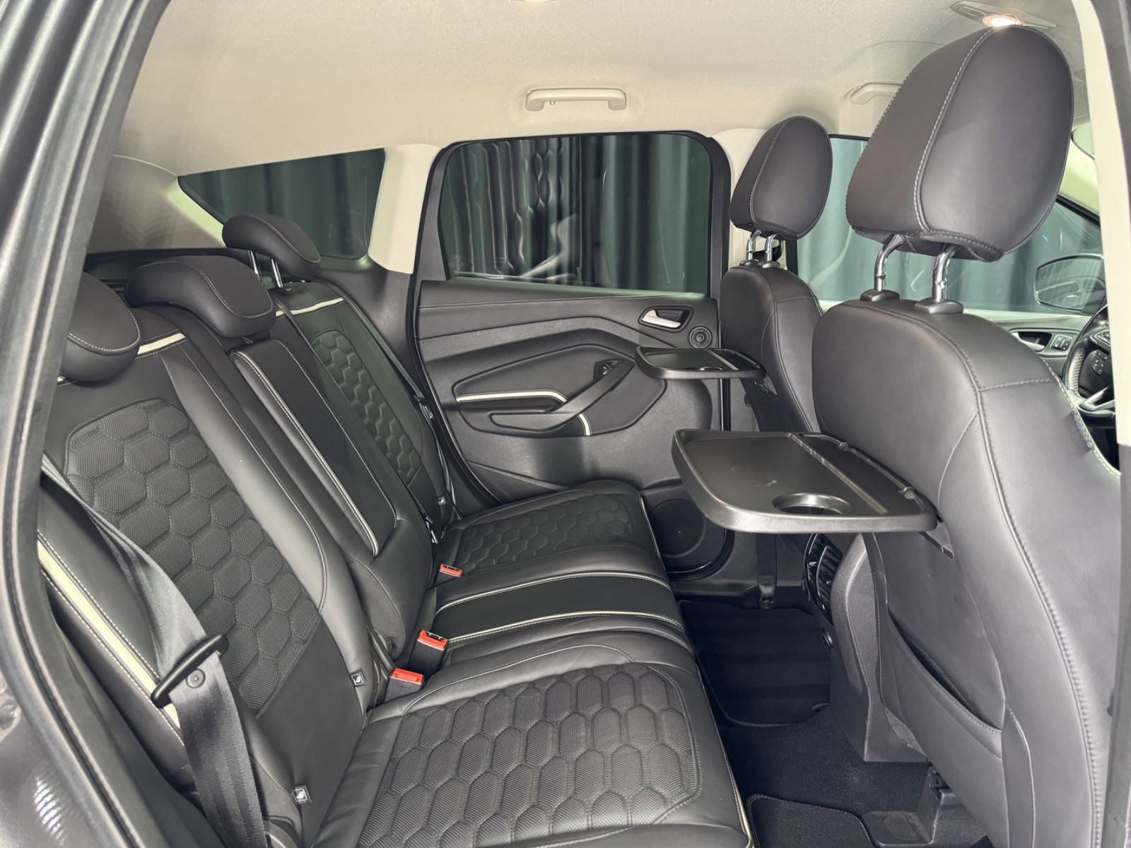 Fahrzeugabbildung Ford Kuga Vignale|SONY|AHK|NAVI|LEDER