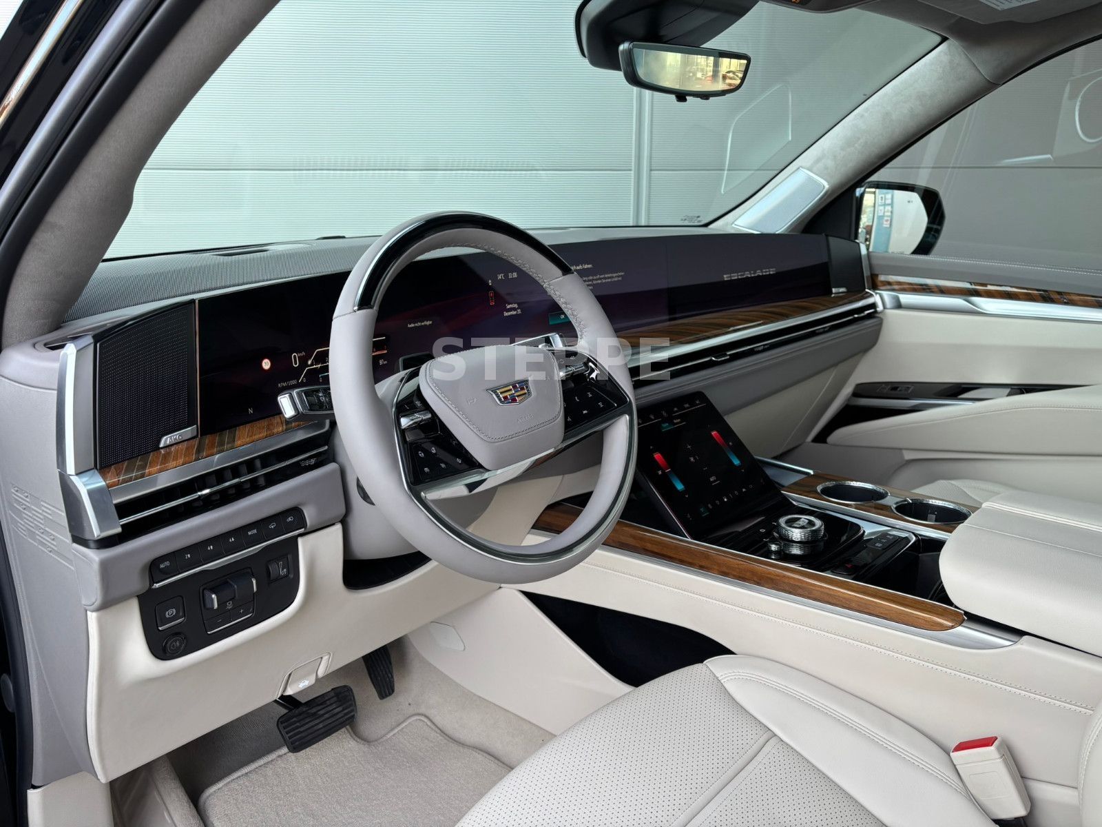 Cadillac Escalade FACELIFT MY26 6.2 V8 ESV Sport Platinum