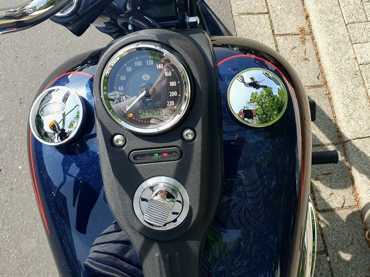 Fahrzeugabbildung Harley-Davidson Dyna Street Bob Special FXDBA