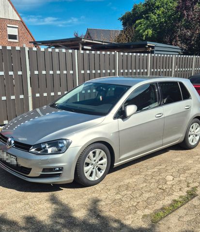 VW Golf  7 ALLSTAR (sehr gepflegt)