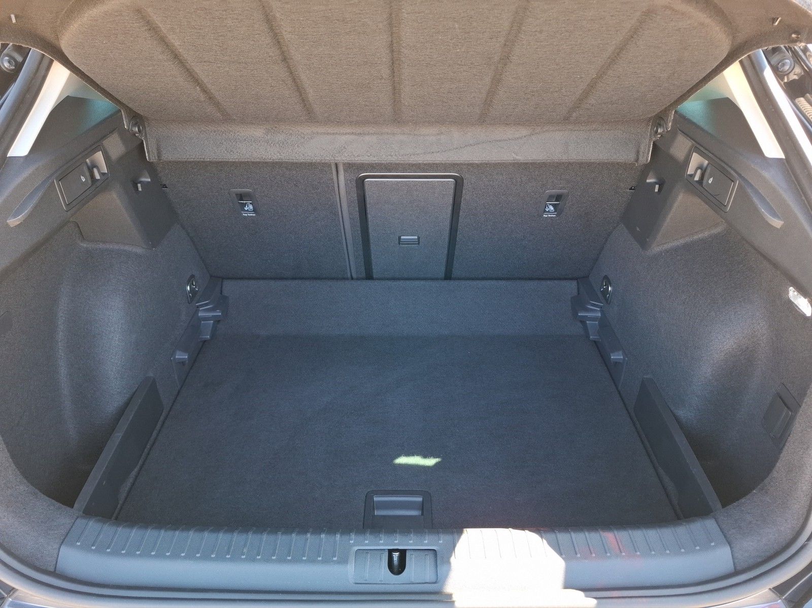 CUPRA Formentor 1.5 TSI DSG / KLIMA / NAVI / ACC / SIT - Image 16