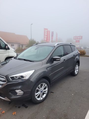 Ford Kuga 1,5 EcoBoost 4x2 110kW Titanium Automat...