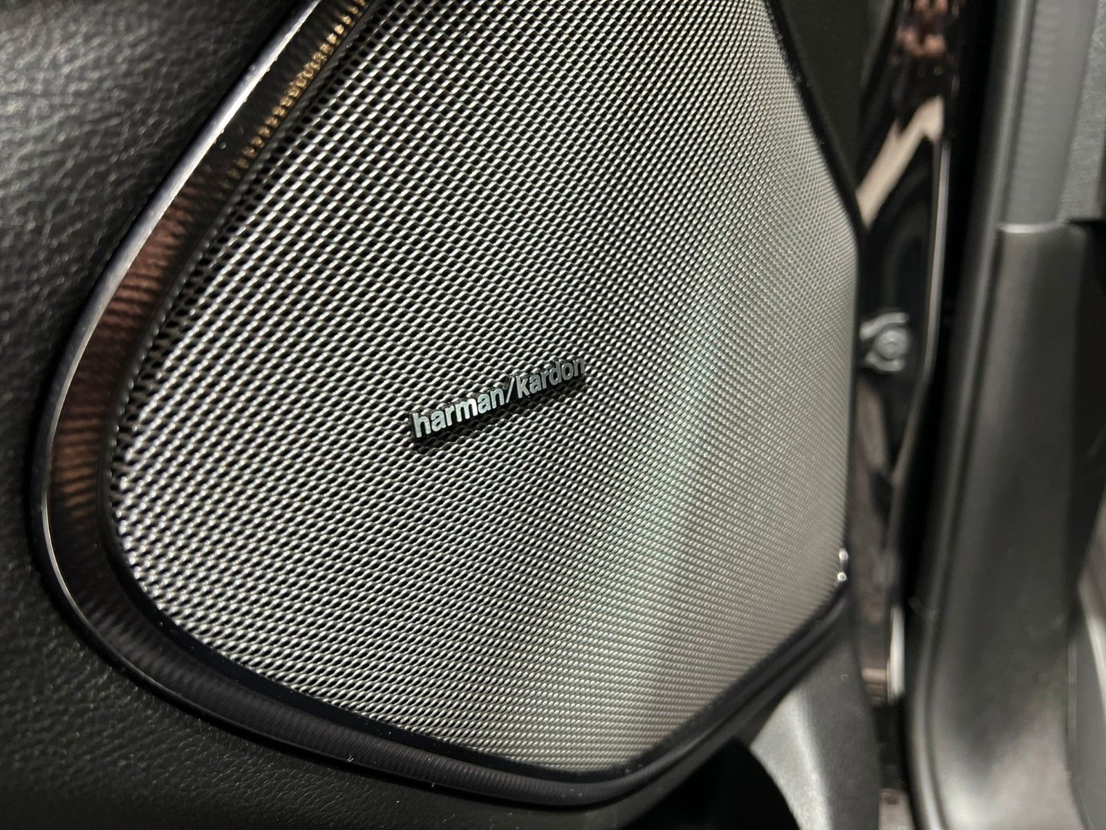 Fahrzeugabbildung Dodge RAM 1500 Rebel Night Premium 3.0L MY25 RTR Umbau