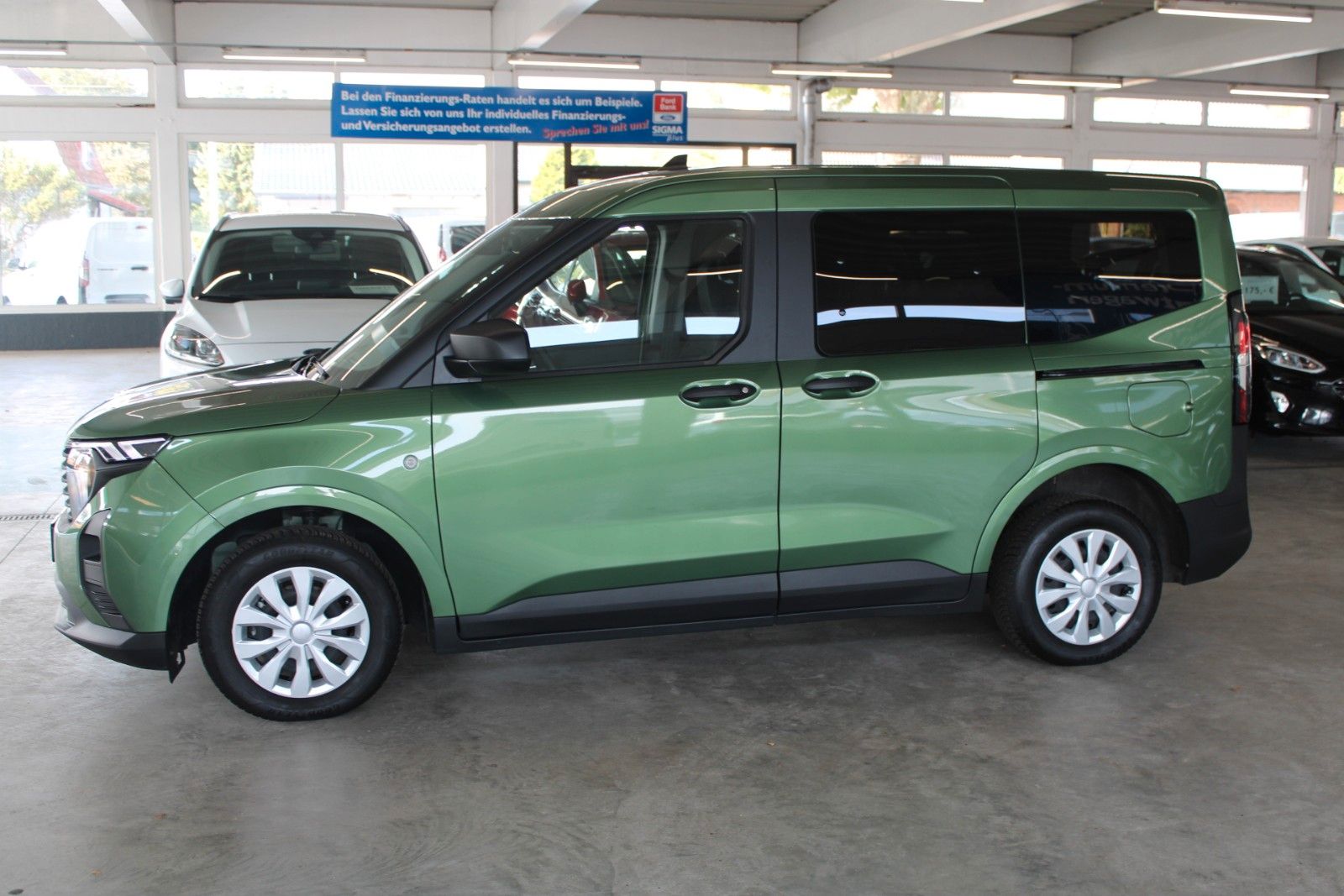 Fahrzeugabbildung Ford Tourneo Courier Aut. TREND AHK WinterPaket GJR