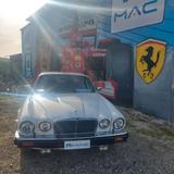 Jaguar XJ6 4.2 benzina - weiße Jaguar XJ