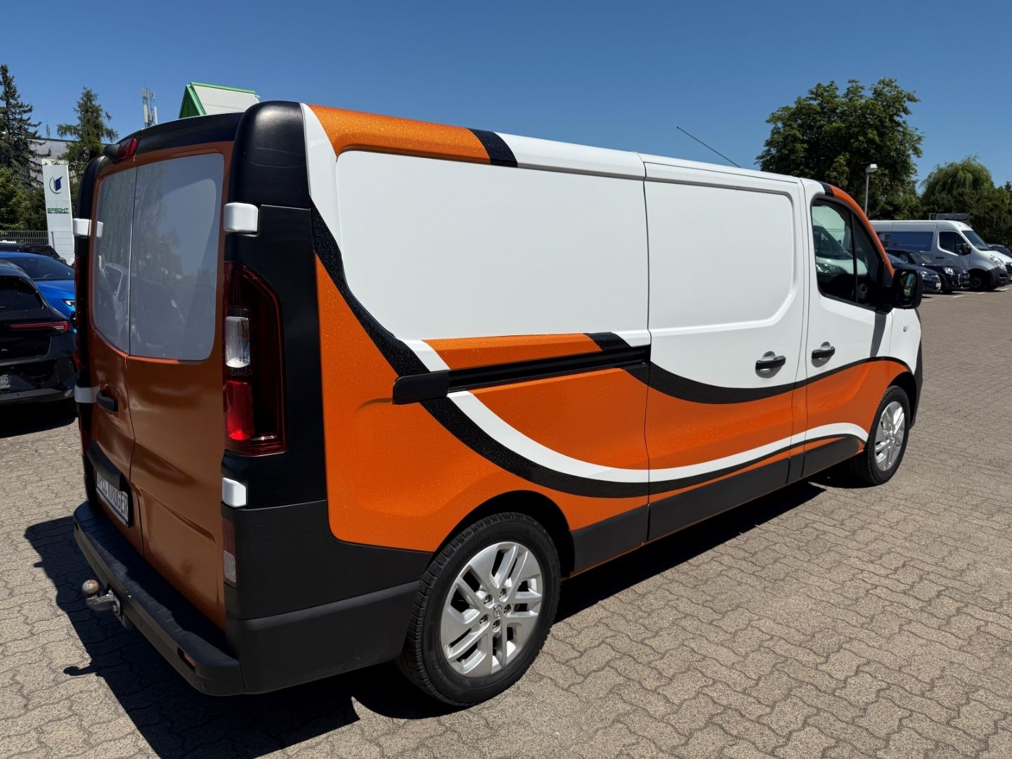 Fahrzeugabbildung Opel Vivaro B Kasten L2H1 Regalsystem+Kamera+AHK