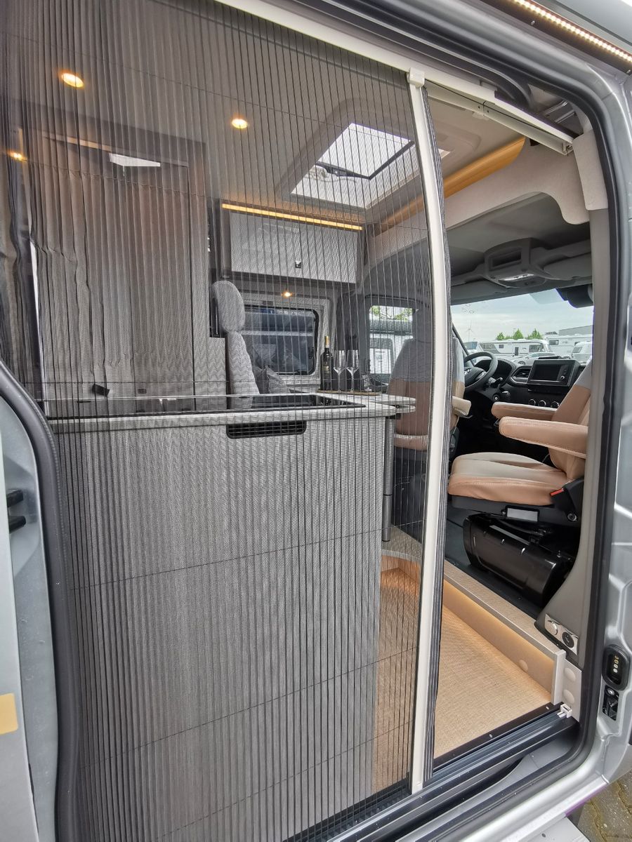 Fahrzeugabbildung Bürstner Delfin Limited C 621 - SIE SPAREN 19.253 € !!!