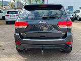 Jeep Grand Cherokee 3.0 CRD Overland - Jeep Grand Cherokee aus 2014 mit Diesel-Antrieb: Geländewagen