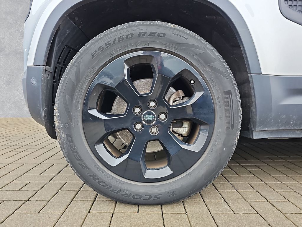 Land Rover Defender 110 D240 SE