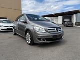 Mercedes-Benz B 200 TURBO SCHECKHEFT BEI MERCEDES - : Van, Mercedes