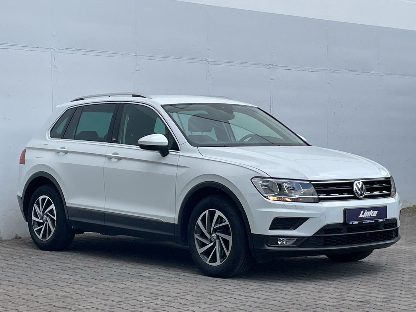 Tiguan 2.0TDI Sound AHK/Navi/App-Connect/ACC/PDC