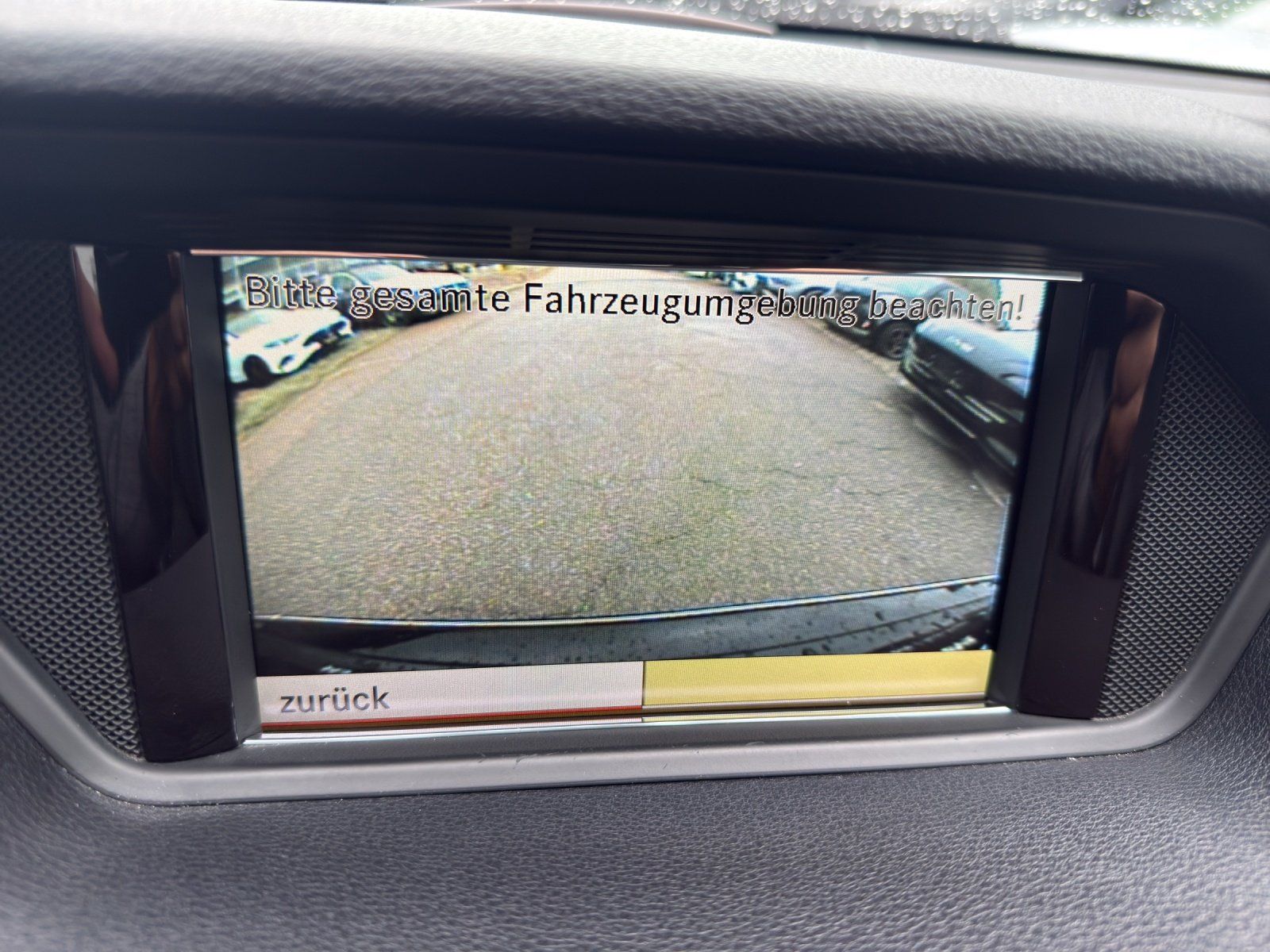 Fahrzeugabbildung Mercedes-Benz E 250 CGI Elegance BlueEfficie Coupe