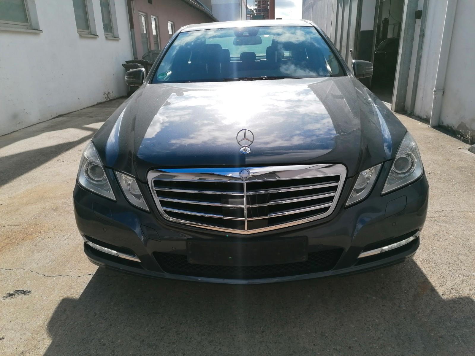 Mercedes-Benz E 200 BlueEFFICIENCY / Euro 5 / 1-Hand