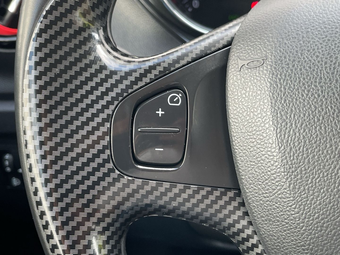 Captur 1.2 TCe 120 X-MOD ENERGY Kamera/GRA/Navi/