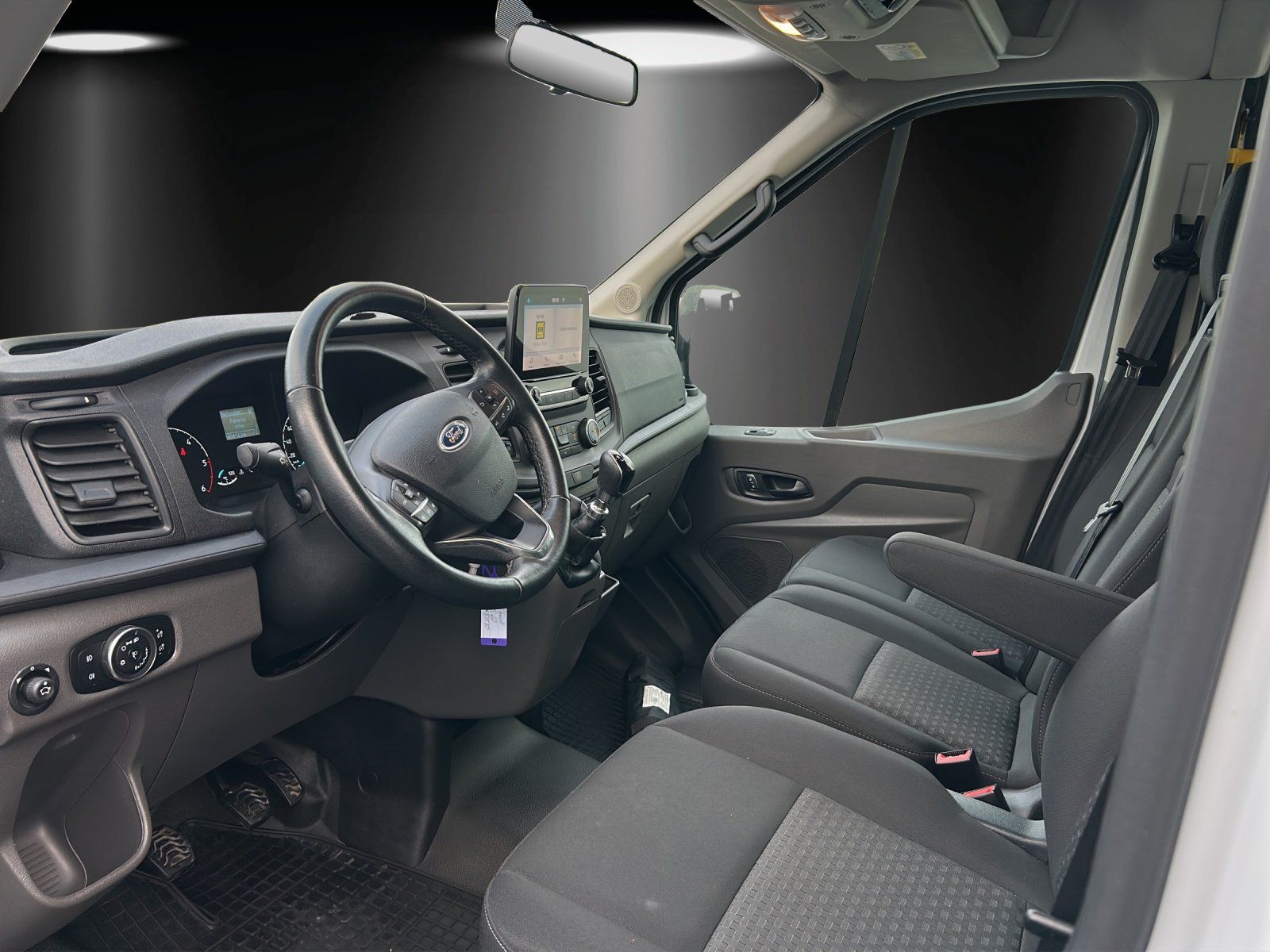 Fahrzeugabbildung Ford Transit 350 L2H2 VA Trend