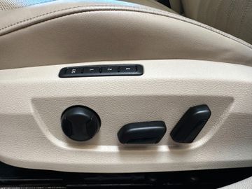 Skoda Superb Lim. L&K 4x4 *Leder*TÜV*Sitzh.*Sitzbelüft