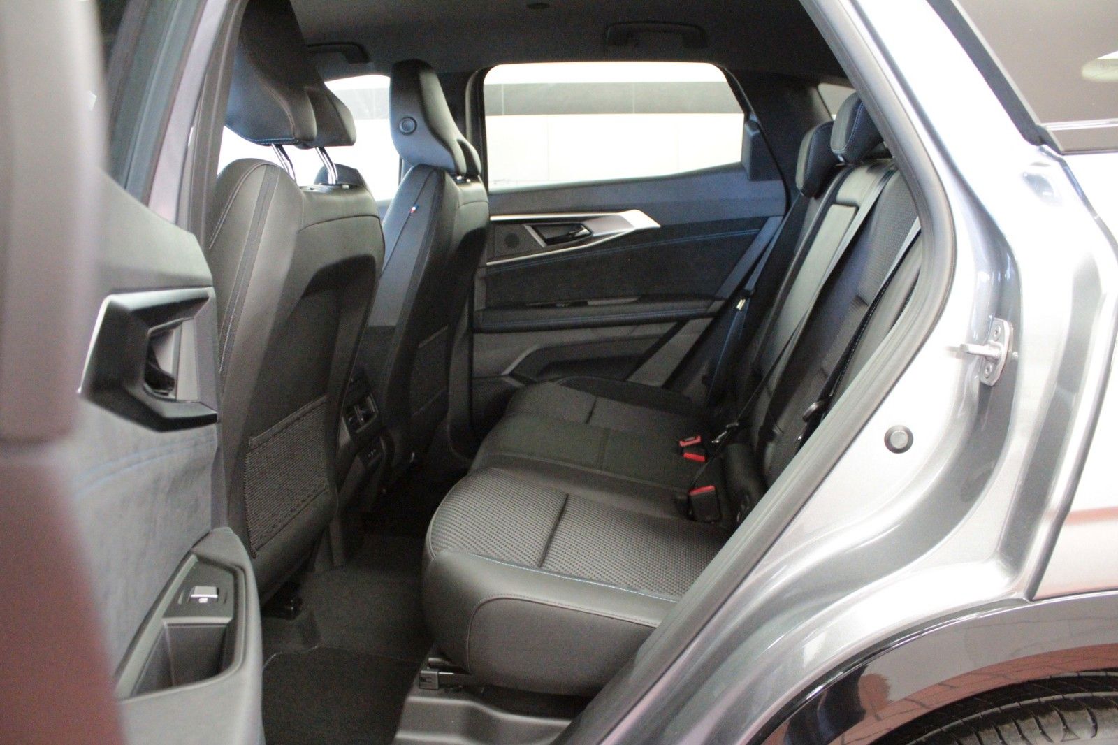 Fahrzeugabbildung Renault Austral Mild Hybrid 160 Iconic Esprit Alpine Aut
