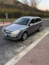 Opel Astra 1.7 CDTI 110CV Station Wagon Cosmo - Opel Astra aus 2009 mit Diesel-Antrieb: Kombi, 1.7