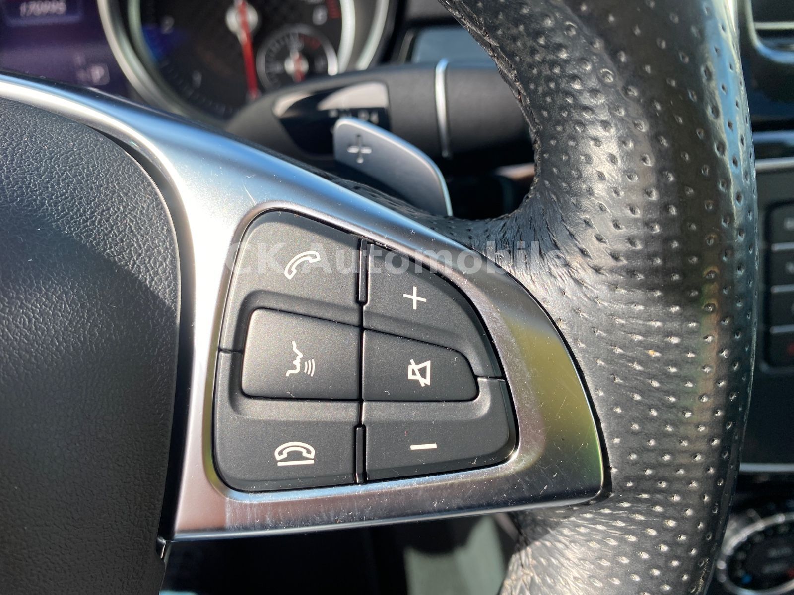 Fahrzeugabbildung Mercedes-Benz GLE 350 d 4Matic AMG Line/Navi/Air Matic/ILS/LED