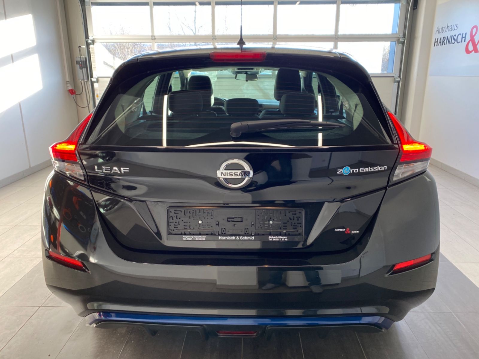 Fahrzeugabbildung Nissan Leaf Acenta - CARPL./AndroidA.,2Ladekabel;SOH98%