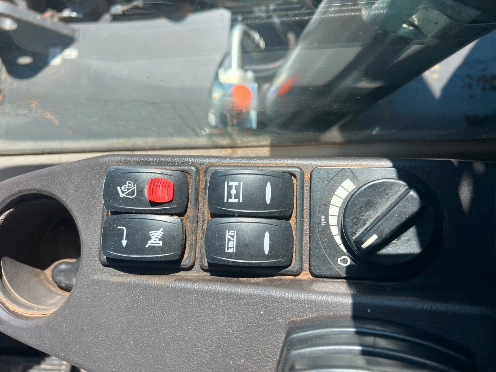 Fahrzeugabbildung Volvo EW160D / 2014 / 1xTieflöffel / Forstschutzgitter